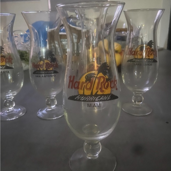 Hard Rock Cafe Hurricane souvenir glasses - Picture 3 of 6